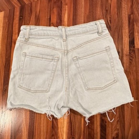 🍁 SO Crochet Front Shorts | Size 0 - Picture 2 of 4